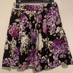 White House Black Market Purple & Lavender Floral Flare Skirt Women's Size 0